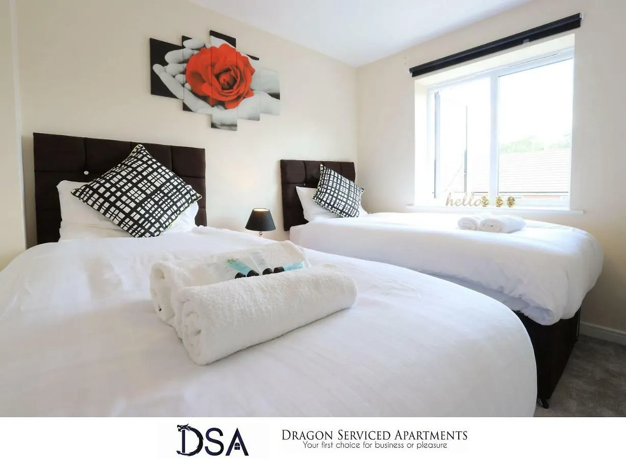 Birmingham Stunning Beauty 3 Beds3 Baths Homebase For Necairport 0*,  United Kingdom
