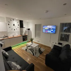 Central Serviced - Two Bedroom , Cardiff United Kingdom